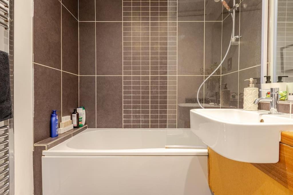 2 Bedroom Flat In St Johns Wood Appartement Londres